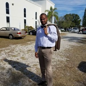 Meet your Posher, Elias